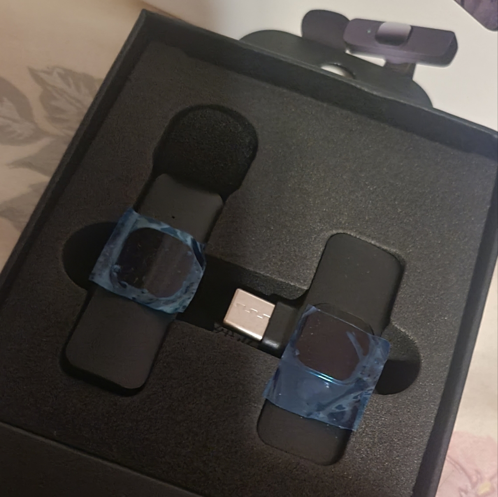 Mini wireless microphone